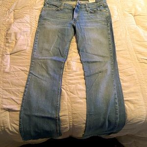 Womans Levi’s too super low 524 jeans boot cut
